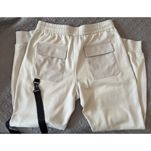 Men's Moose Knuckles Perido Cargo Joggers - Picture 7 of 15
